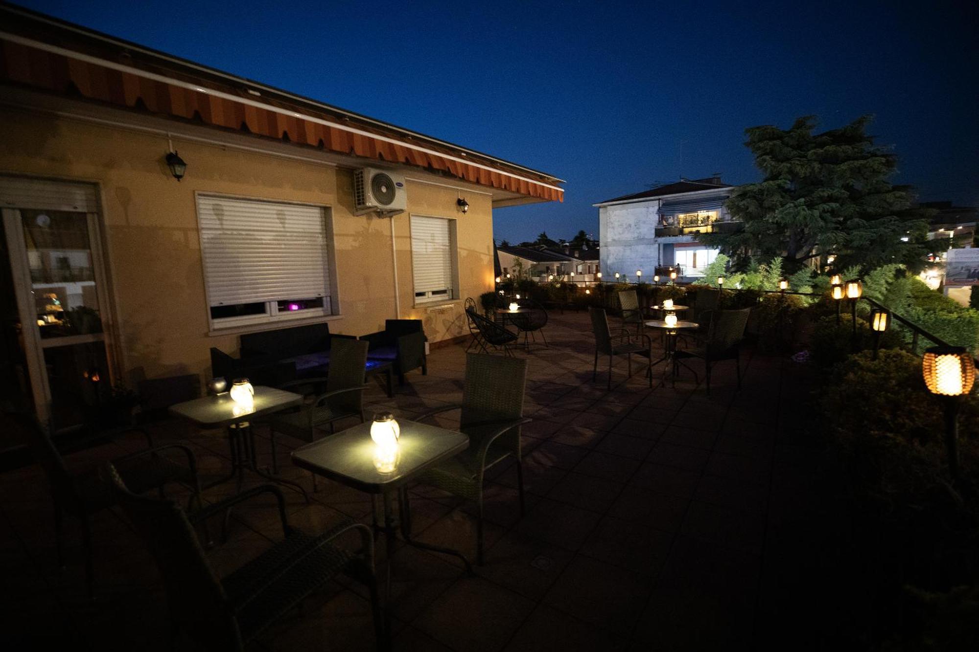 Bru Rooms Peschiera del Garda Esterno foto
