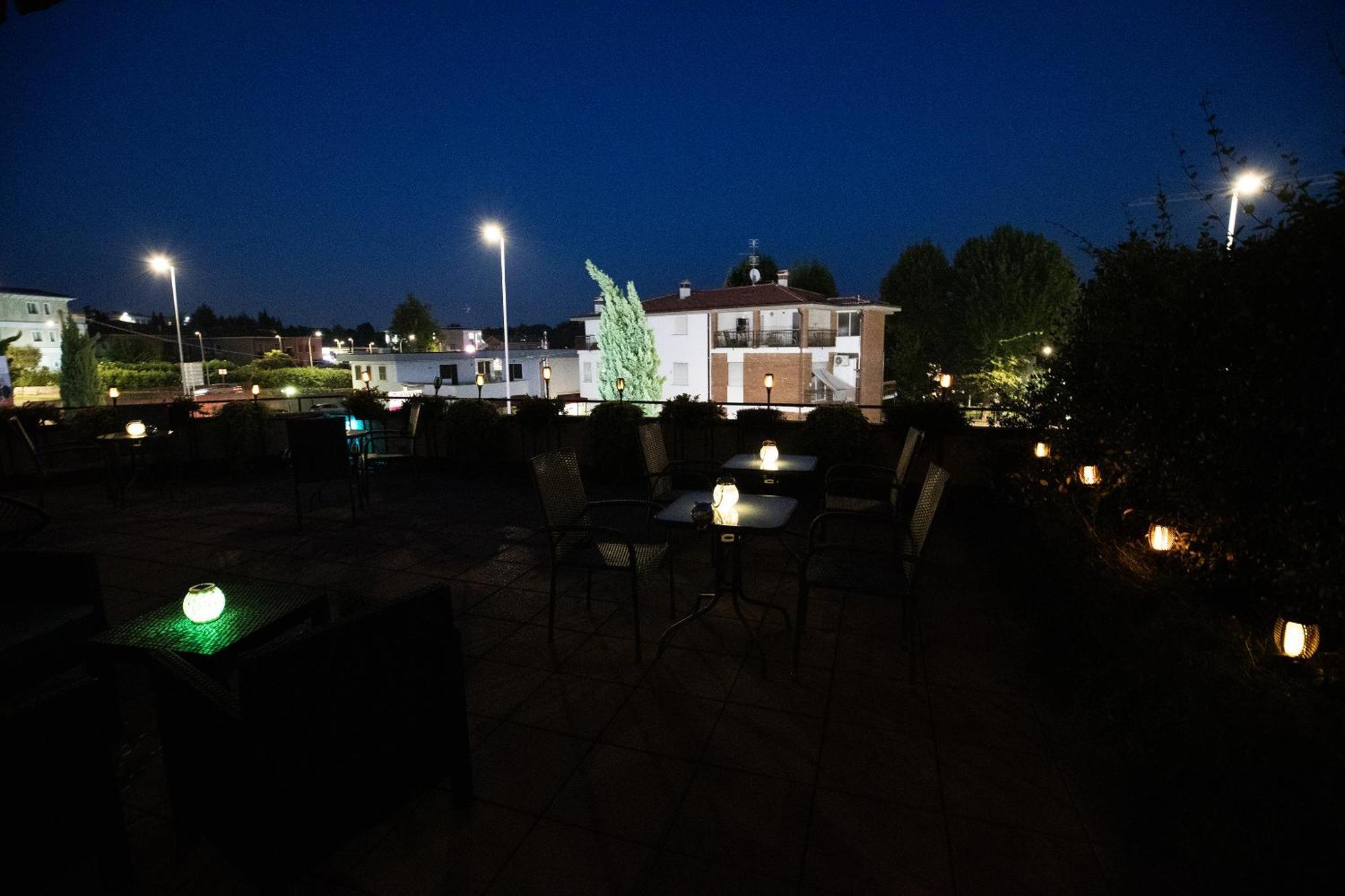 Bru Rooms Peschiera del Garda Esterno foto