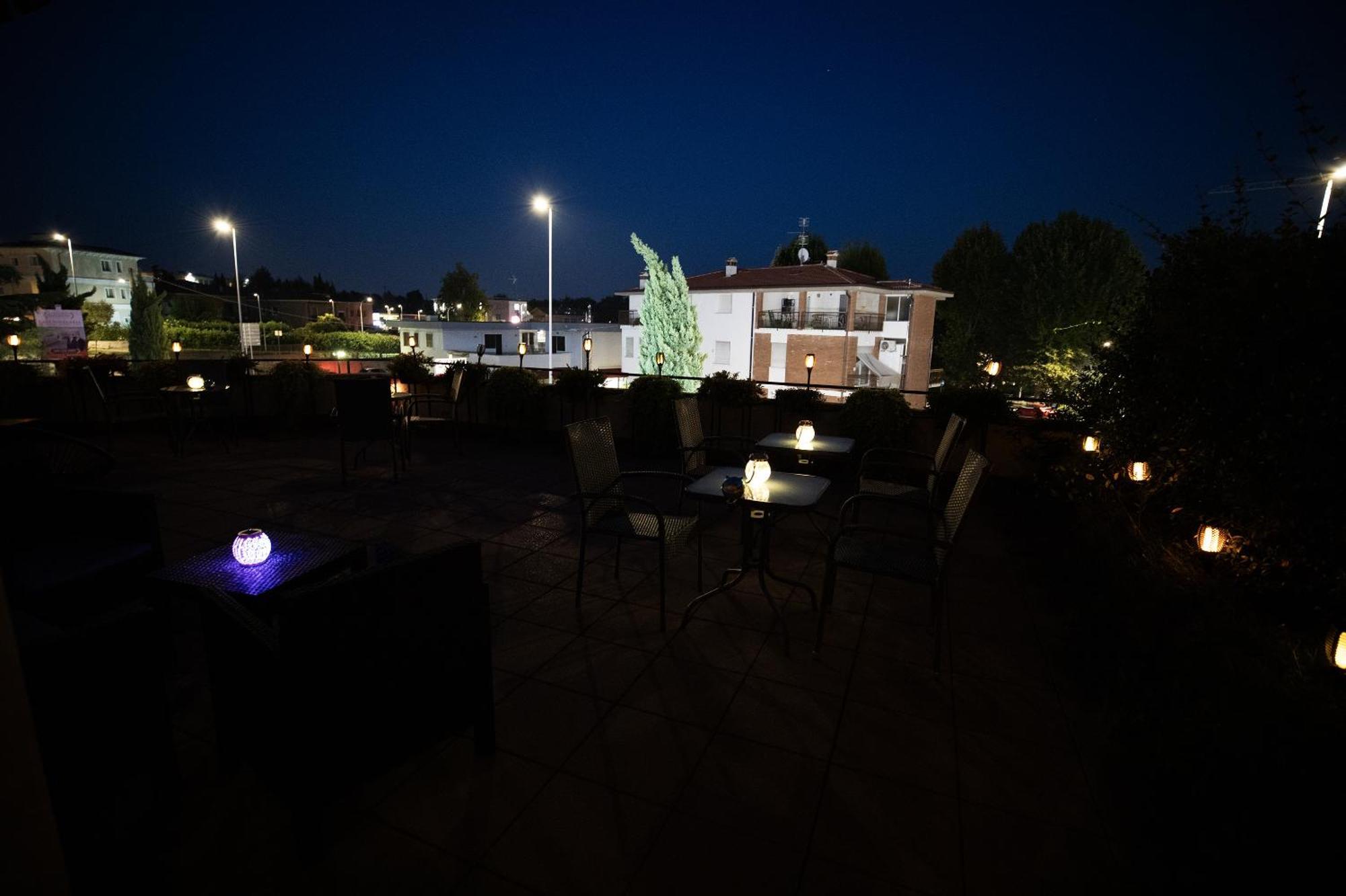 Bru Rooms Peschiera del Garda Esterno foto